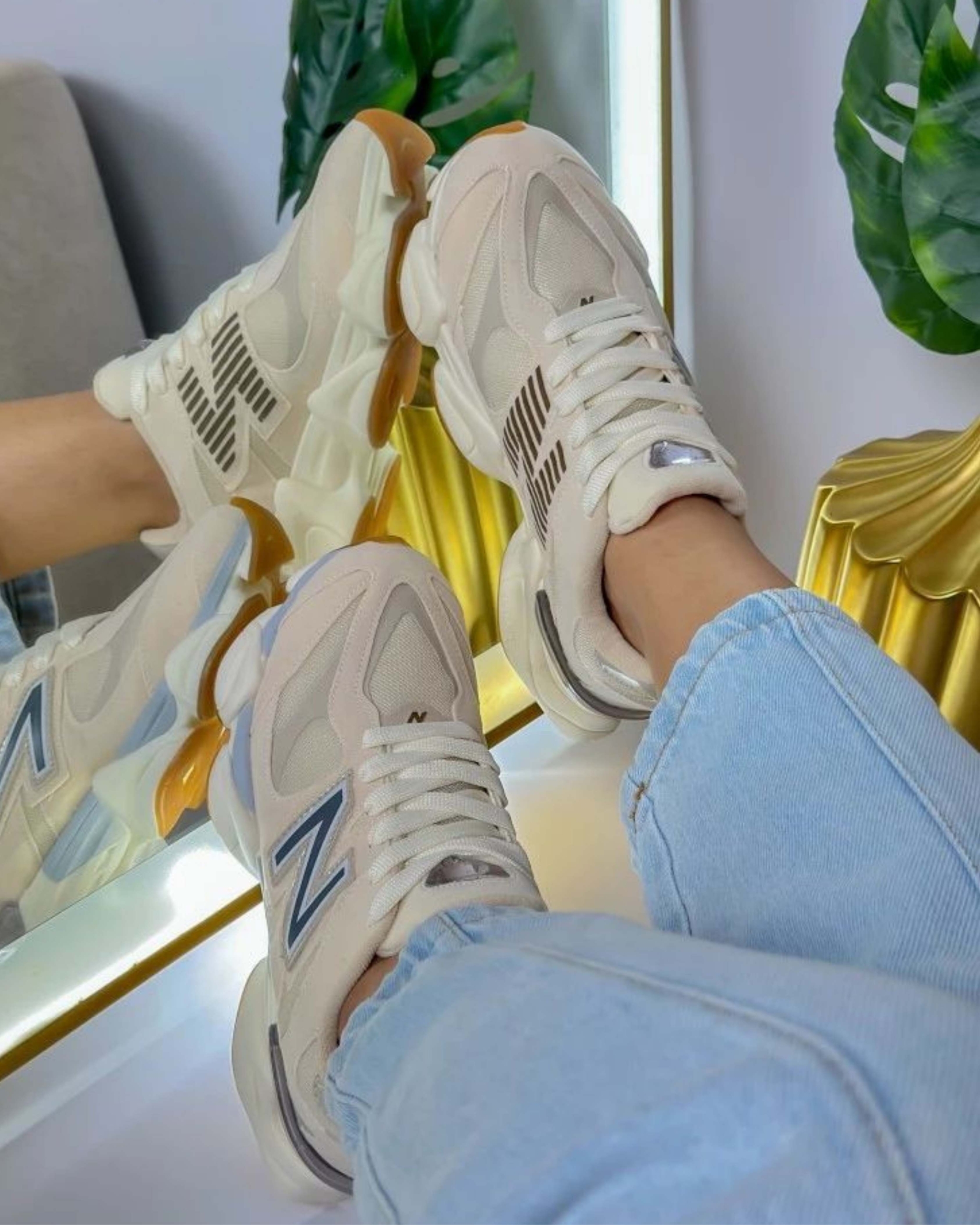 New Balance 9060 Creme